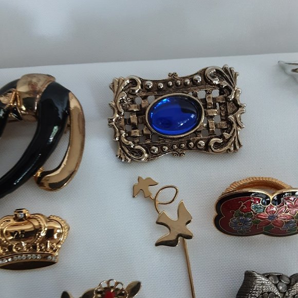 Lot #2 Costume Jewelry Brooches Animals Angels Shoe Buckles Butterfly Sold as is - Picture 5 of 7